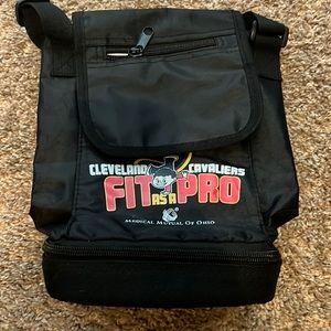 Cleveland Cavaliers lunch cooler bag. Brand new